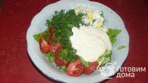 Салат с латуком и сухариками фото к рецепту 4