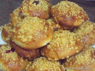 Булочки с наполнителем и посыпкой