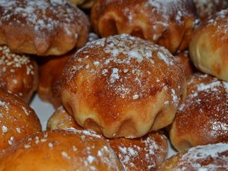 Buchteln - Булочки с черносливом