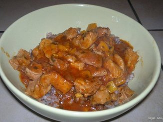 Гуляш из куриного филе