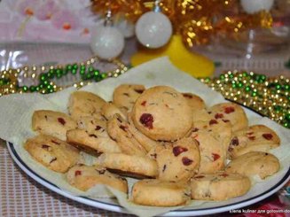 Рождественское печенье с клюквой и фисташками