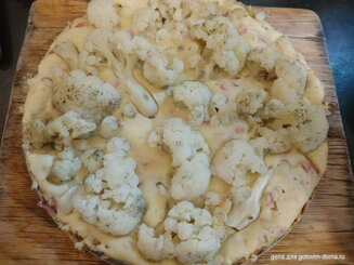 Овощная шарлотка с грудинкой