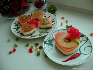 Творожные мини-чизкейки с белым шоколадом и ягодами