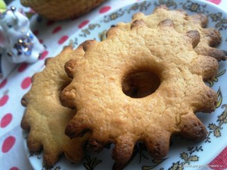 Песочное кольцо с арахисом