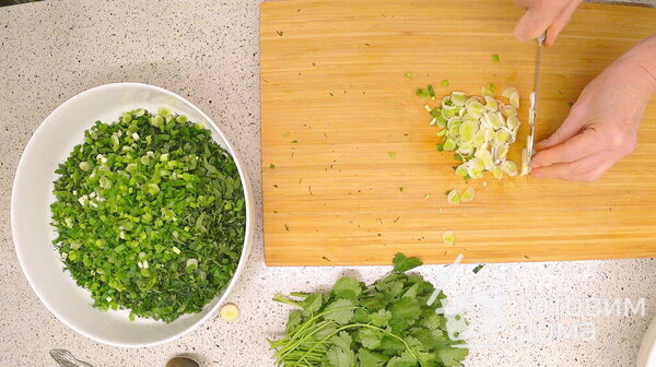 Кутабы с тремя начинками: традиционной из зелени с сыром и двумя необычными фото к рецепту 4