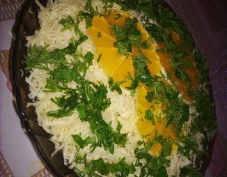 Сочный салат с копченой курочкой