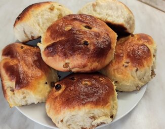 Мягкие и нежные домашние булочки с изюмом