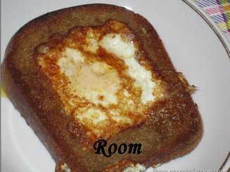 Горячие бутерброды  (яичница в хлебе)
