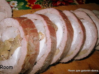 Рулет мясной с грибами