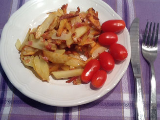 Картофель, жареный с беконом