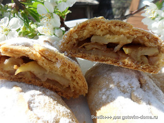 Рассыпчатые пирожки с яблоками и корицей