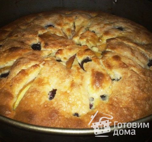 Летний пирог с ягодами и фруктами