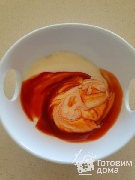 Салат с креветками под розовым соусом фото к рецепту 5