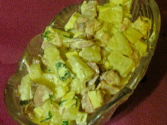 Салат с ананасом, курицей и сыром