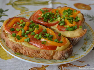 Потапцы с помидорами
