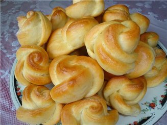 Имбирные булочки-розочки с корицей