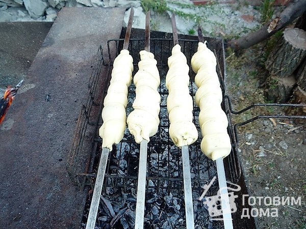 Кебабы из сулугуни со специями и помидорами черри фото к рецепту 6