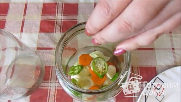 Огурцы с овощами на зиму фото к рецепту 1