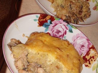 Курица с грибами запечённые под картофельной шубой