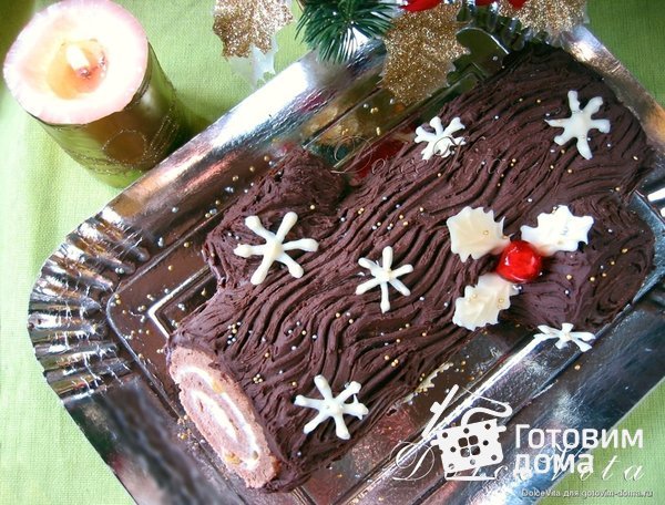 Шоколадный рулет &quot;Рождественское полено&quot; фото к рецепту 14