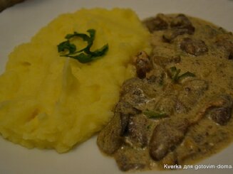 Куринные сердечки с грибами
