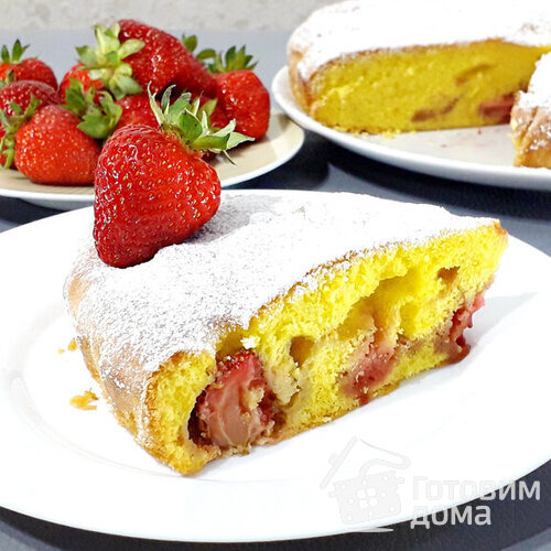 Пирог с клубникой