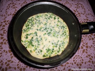 Яичница с зеленым луком