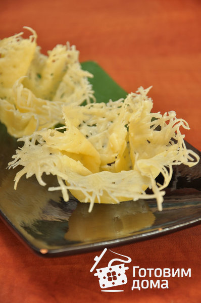 Сырные корзинки с салатом из морепродуктов фото к рецепту 4