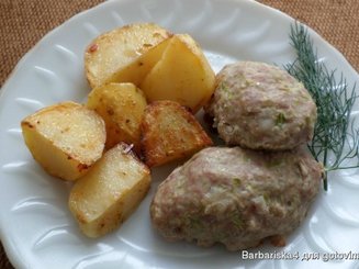 Кабачковые котлеты с фаршем в духовке
