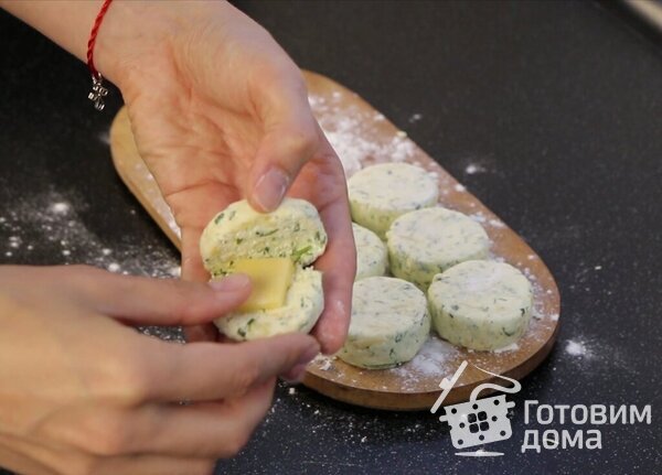 Сырники с сыром и зеленью фото к рецепту 7