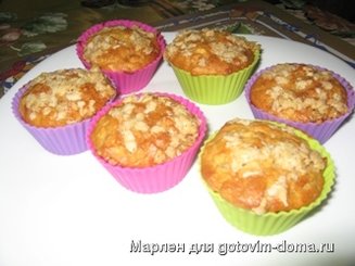 Яблочные маффины с овсяной посыпкой