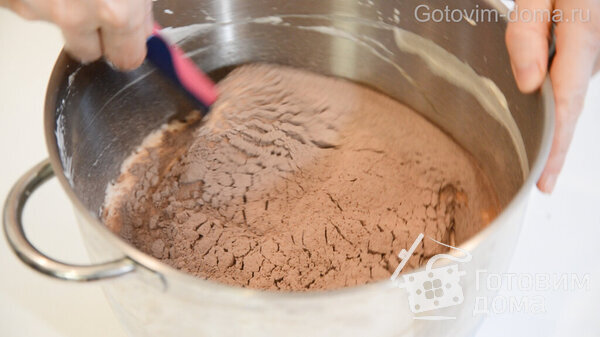 Сочный Шоколадный Бисквит фото к рецепту 8