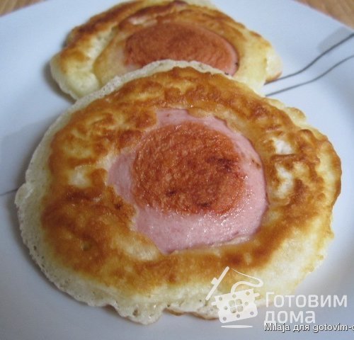 Сырные блинчики с колбасой