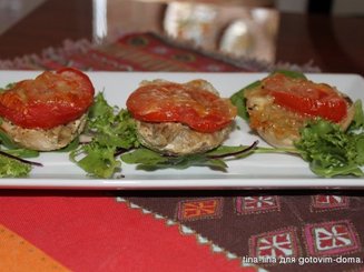Мясные маффины из куриного филе, грибов и сыра моцарелла