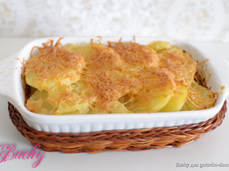 Картофель с фаршем запеченные под сыром
