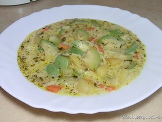 Суп с кабачками и сыром