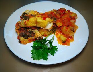 Рыба по-ливийски с овощами