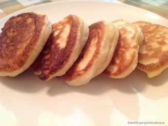Пышные оладушки на дрожжах