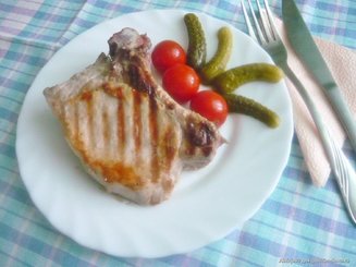 Стейк свиной на косточке