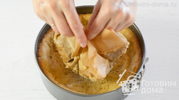 Песочный пирог с яблоками: нежный десерт со сметанным кремом (Фото)