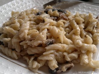 Фарфалле с шампиньонами