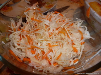 Капуста хрустящая квашеная