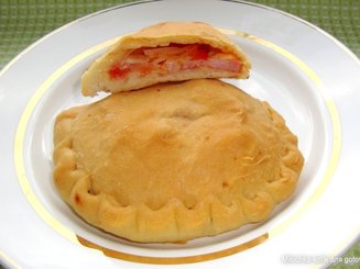 Итальянская пицца Кальцоне