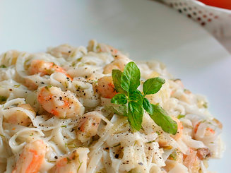 Паста  с соусом из кальмаров
