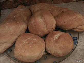Дрожжевые булочки с семенами льна