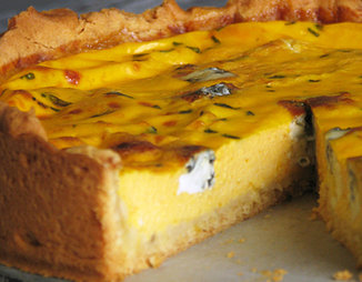 Тыквенный пирог с сыром с плесенью