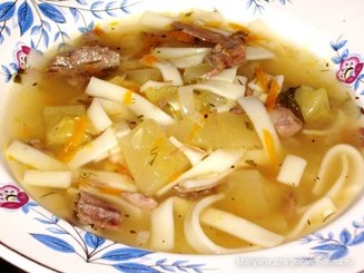 Кабачковый суп с домашней лапшой