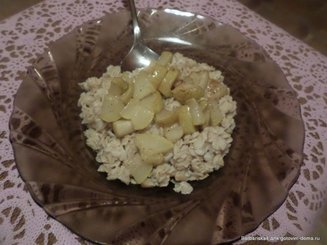 Овсянка с карамелизированной грушей