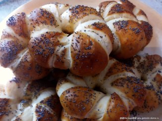 Немецкие булочки с секретом (Laugenbrötchen)