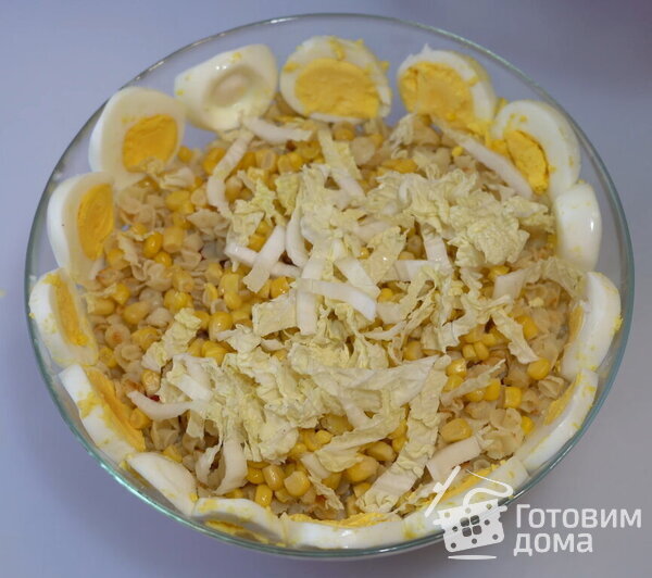 Многослойный салат с курицей и домашним майонезом фото к рецепту 13